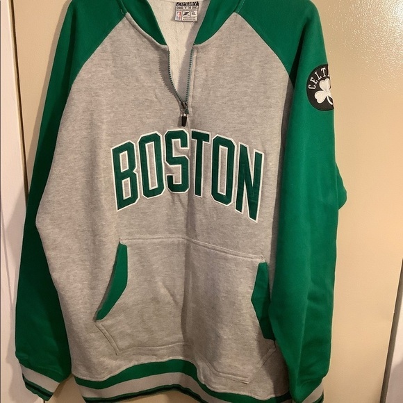 Boston Celtics Fleece Sweater​​​​​ - Picture 5 of 8